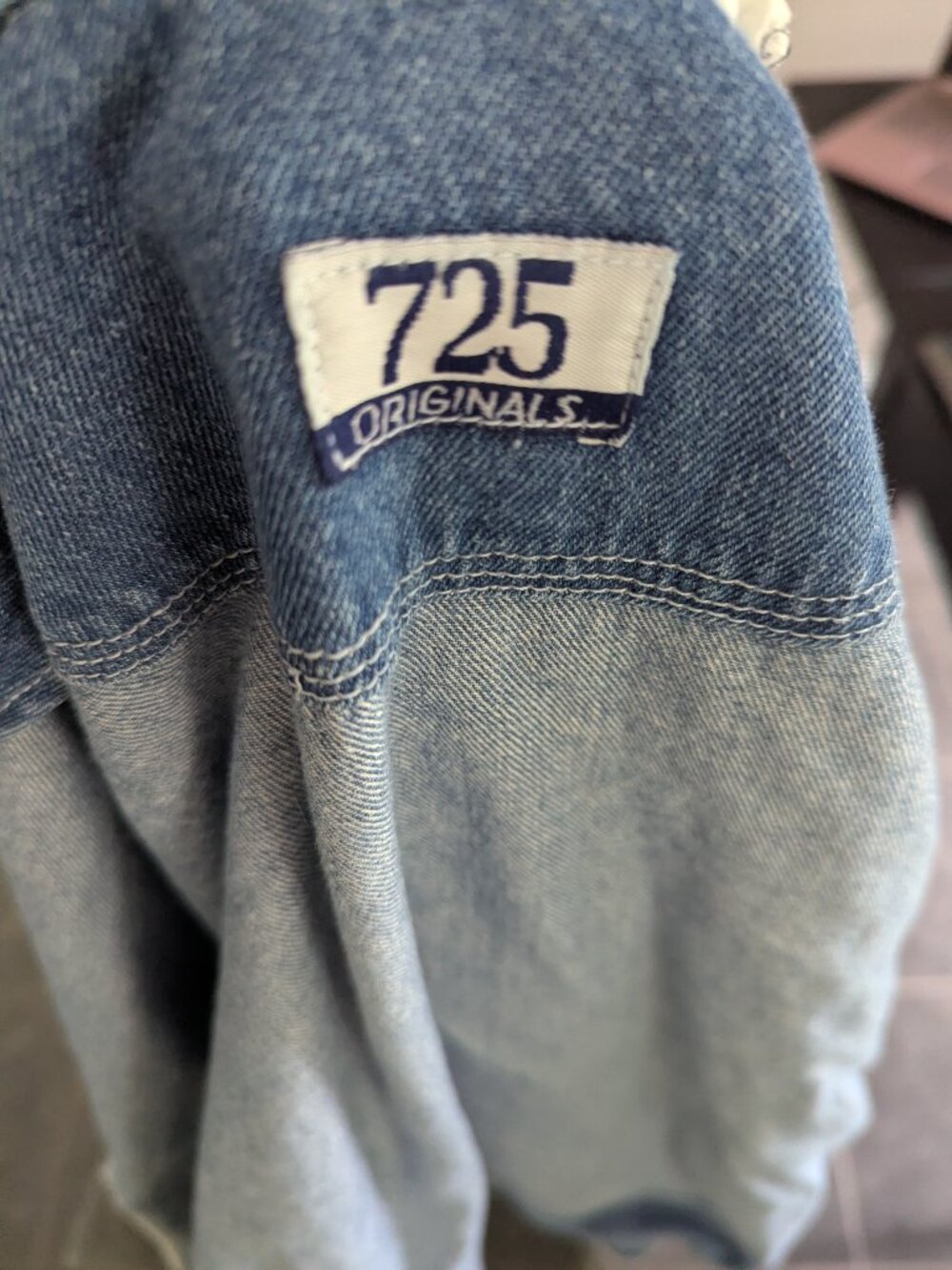 Levi's 725 Vintage Denim Jacket - Picture 8 of 8